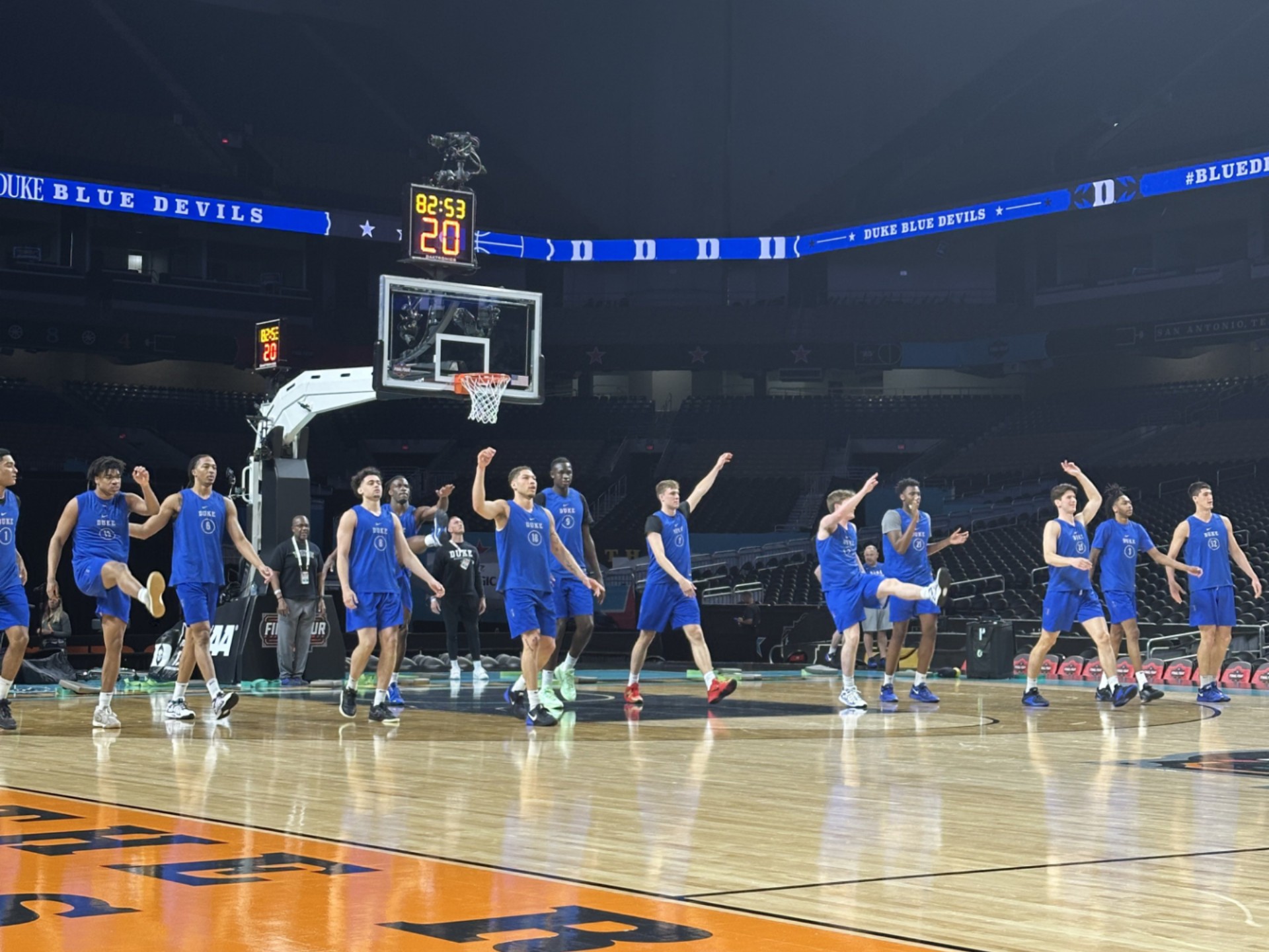 关于离谱！山东男篮发布备战花絮德罗巴在澳大利亚队比赛中夺冠，赛后山东男篮调整名单以备荷甲的信息