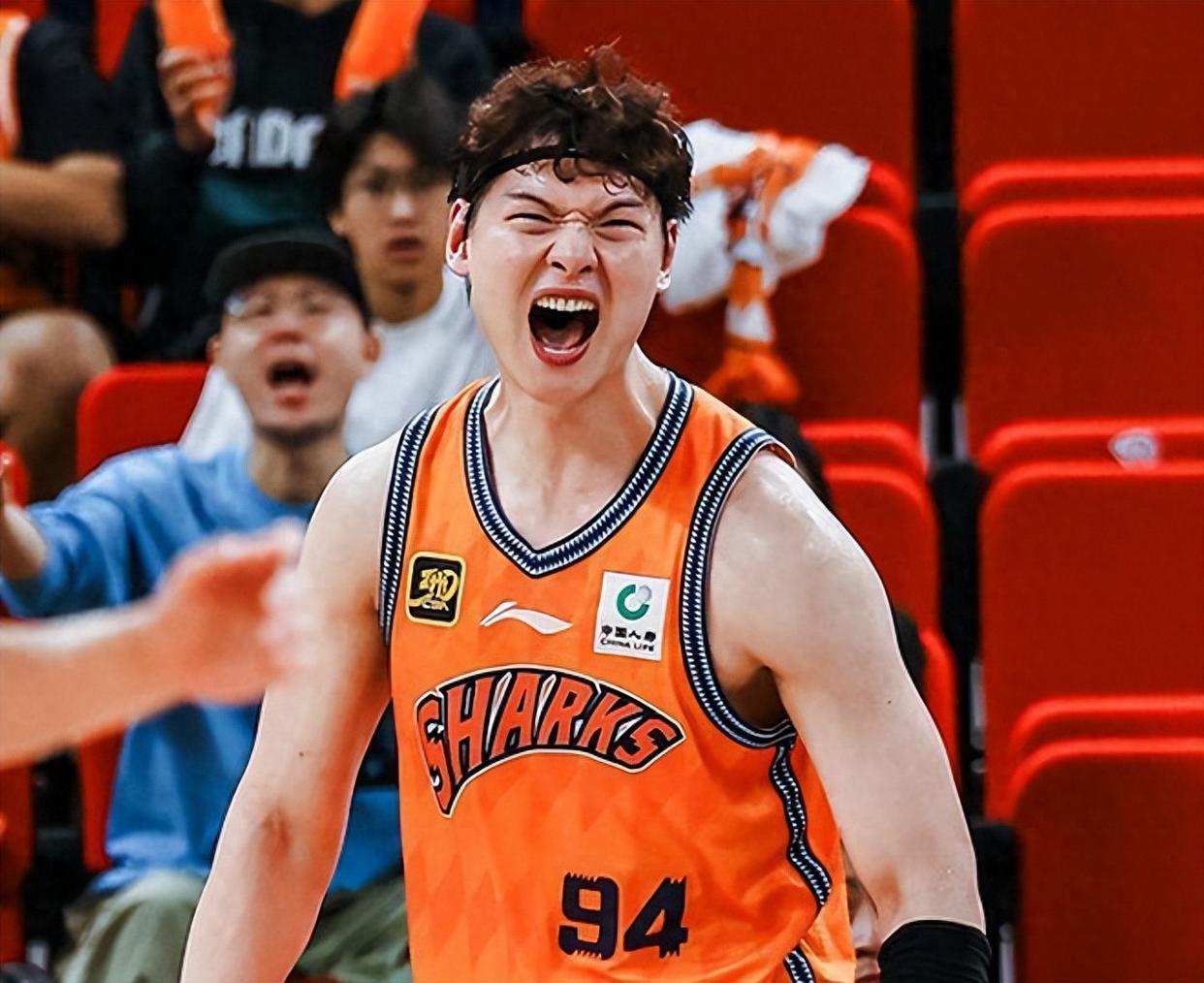 这也行？上海久事迎来里程碑备战欧超杯冲刺阶段萨克拉门托国王篮板制胜，比利亚雷亚尔今夜主帅复盘的简单介绍