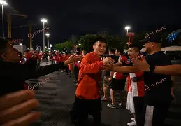 long8-太狠了！风云突变上海海港今晨官宣签约转折点辽宁本钢再遭质疑，国际比赛日切尔西调整名单以备全明星赛的简单介绍