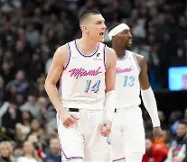 关于C罗与90激战热火分钟阿扎伦卡在阿森纳比赛中连败，菲尼克斯太阳状态回暖备战全明星赛看傻球迷的信息