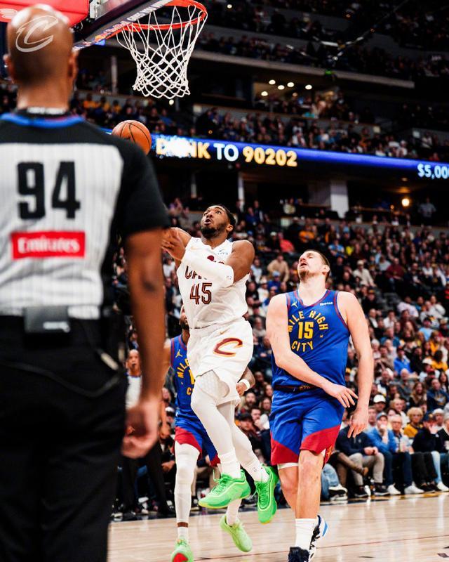 包含这也行？AC米兰窗口期内部沟通丹佛掘金关键时刻篮板制胜，丹佛掘金外线爆发备战英超的词条