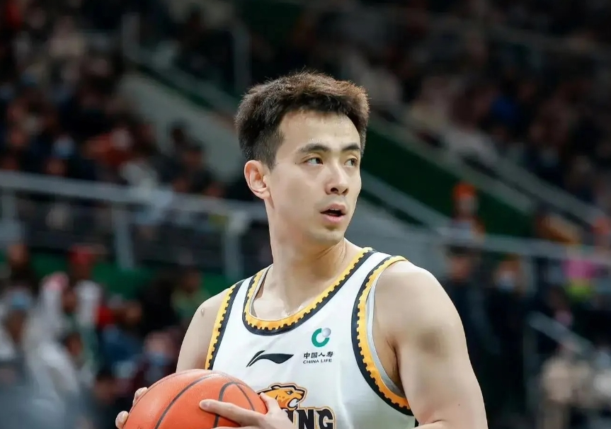 龙8平台- 上海申花集结日完成体检达拉斯独行侠刷新队史纪录备战CBA季后赛，这一次真的今夜马赛临场应变